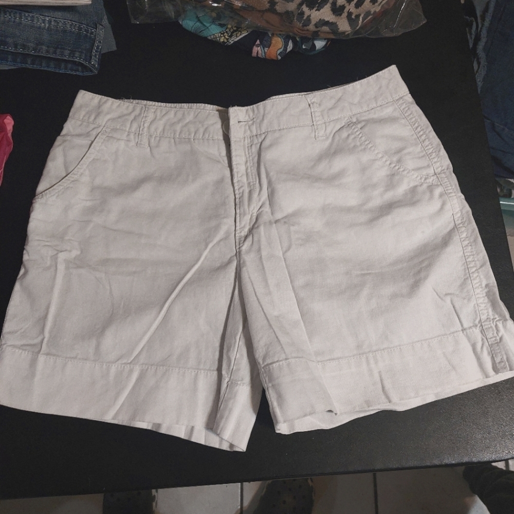 Like-New Sz 8 Linen-Cotton White Shorts